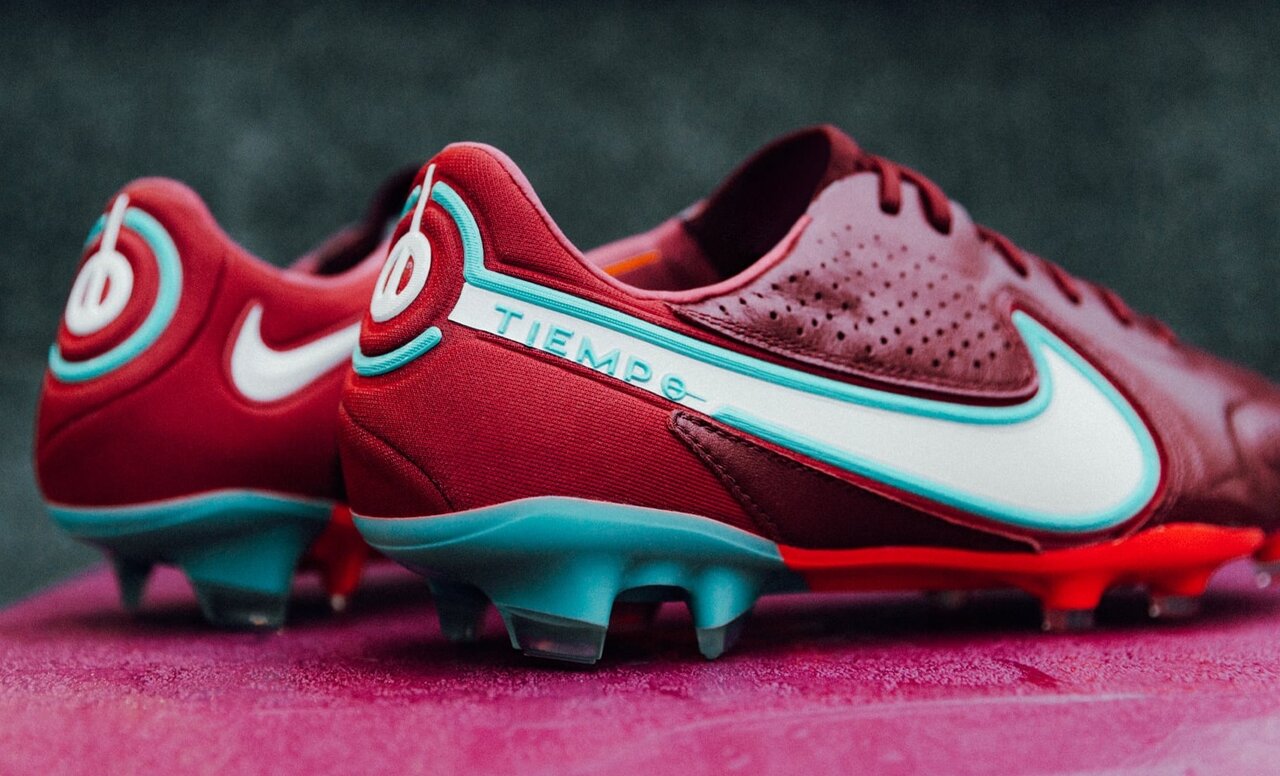 NIKE ティエンポレジェンド9に黒×金の新色が登場！ : Kohei's BLOG