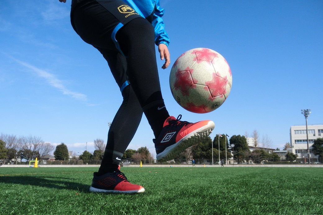 レビュー】 UMBRO クロスTRプレミア2 & ファースト 評価 (マルチ 