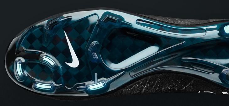 マーキュリアルスーパーフライ CR7 FG NIKE CR7 Quinhentos -マーキュリアル スーパーフライ CR SE FG