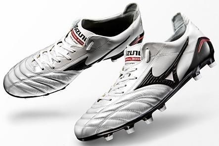 ミズノサッカースパイク　（モレリア　ネオ　ホワイト）　12KP-20009 MIZUNO モレリア NEO スーパーホワイトパール×ブラック 【MIZUNO