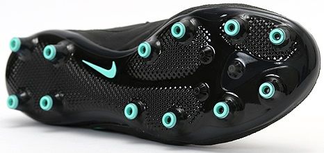 NIKE ティエンポレジェンド6 AG-PRO 【人工芝用AGソール
