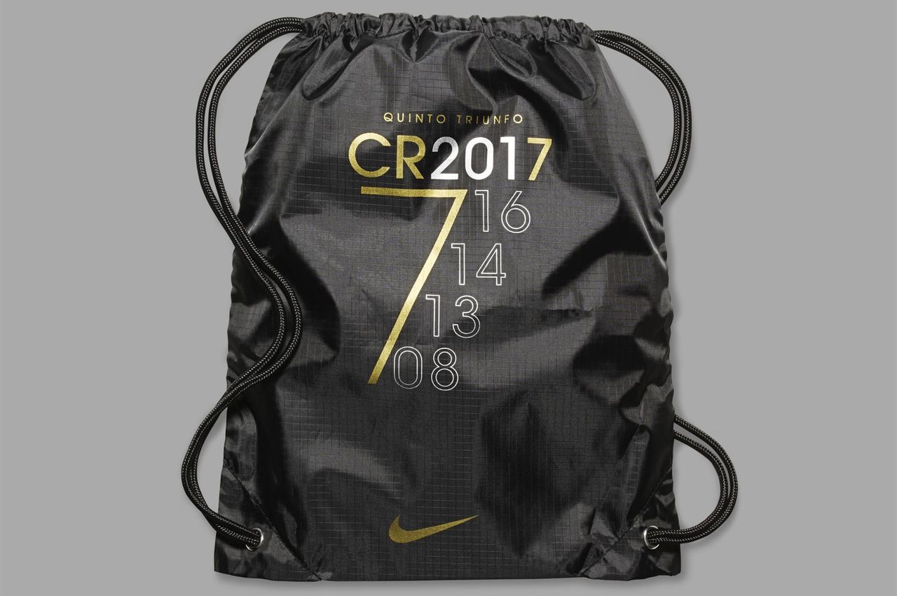 マーキュリアルスーパーフライV CR7 Quinto Triunfo 【Cロナウド マーキュリアルスーパーフライV CR7 Quinto Triunfo 【Cロナウド