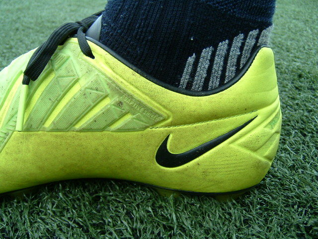 ナイキ サッカースパイクT90 レーザー IV HG-B ACC NIKE T90 レーザー 4 HG-B ACC : Kohei's BLOG サッカースパイク