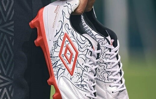UMBRO アクセレイターU by GAKU MATSURI 新色登場！ : Kohei's BLOG
