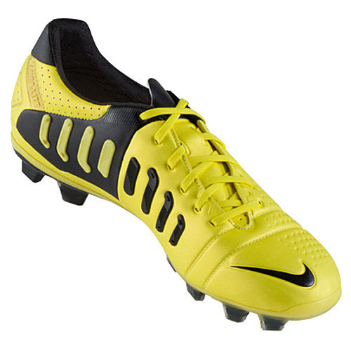 CTR360 マエストリ 3 登場 : Kohei's BLOG サッカースパイク情報 CTR360 マエストリ 3 登場 : Kohei's BLOG サッカースパイク情報