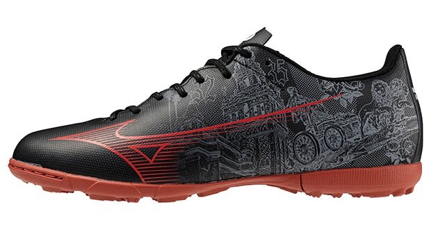 モレリアネオ3ベータ & ミズノアルファジャパンのセルヒオ・ラモス限定