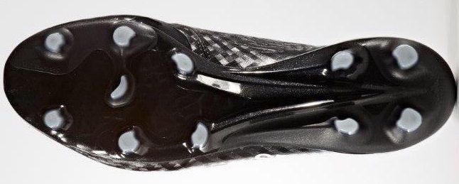 新色】 adidasスパイク 黒 チェッカードブラックパック 登場