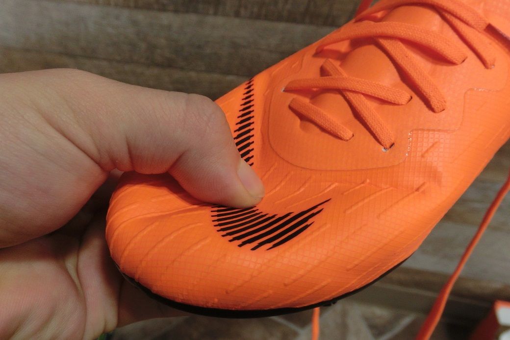 ナイキ マーキュリアルヴェイパー12 PRO HGの素材・設計を考察
