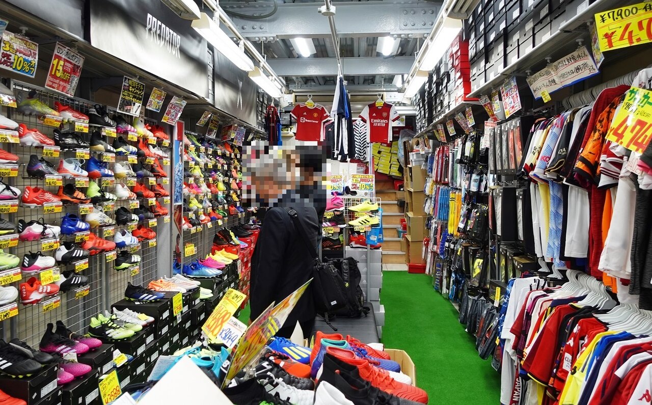 ロンドン スポーツ 世界 の スポーツ 店
