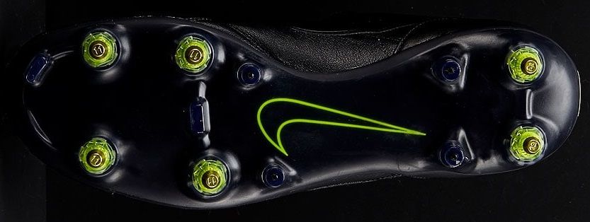 ブラックアウト】 ナイキ ティエンポプレミア2 SG-PRO アンチ ブラックアウト】 ナイキ ティエンポプレミア2 SG-PRO アンチ