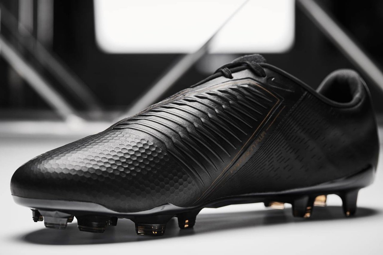 NIKE ファントムヴェノムエリートFG テッククラフトパック 正式 NIKE ファントムヴェノムエリートFG テッククラフトパック 正式