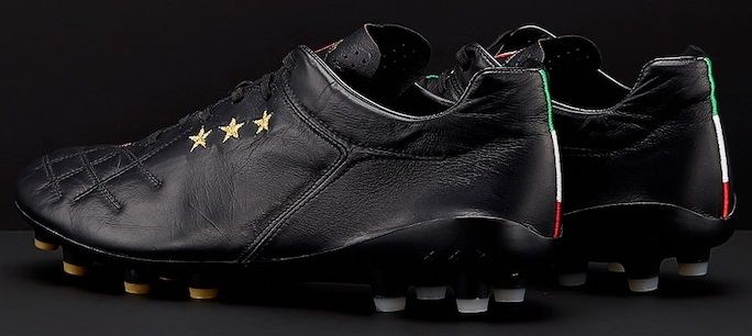Pantofola d'Oro ブラックサッカーシューズ Pantofola Superleggera 2.0 FG - Black/Gold Raven - Firm