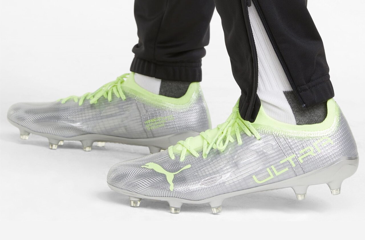 女子用PUMAスパイク「ウルトラ1.4 FG/AG WOMEN'S」が日本国内