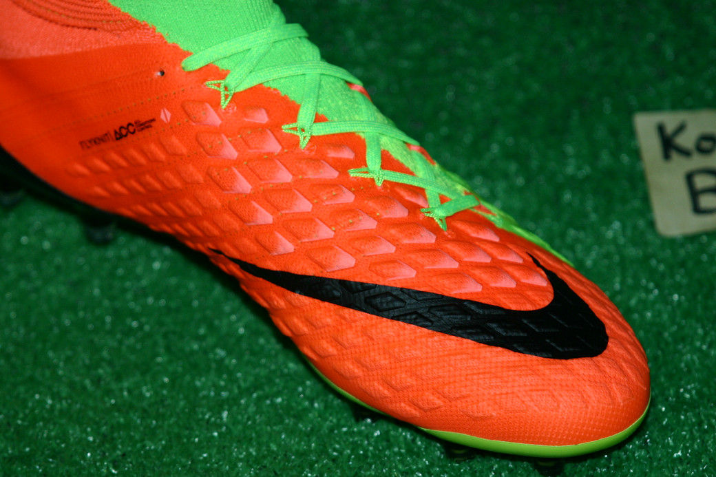 ナイキ ハイパーヴェノム ファタル Ⅲ DF AG-PRO（レッド×ブラック） NIKE ナイキ ハイパーヴェノム ファントム Ⅲ AG-PRO（レッド