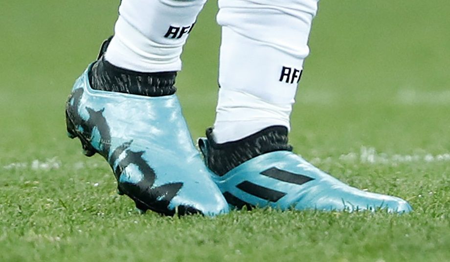 アディダスサッカースパイク　グリッチ　glitch 27cm アディダスサッカースパイク グリッチ glitch 27cm adidas glitch