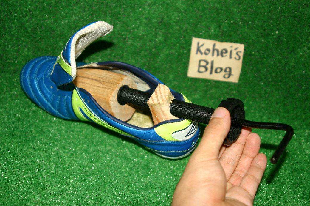 実験 シューズストレッチャーで天然皮革のサッカースパイクの革を伸ばしてみた Kohei S Blog サッカースパイク情報ブログ 実験 シューズストレッチャーで天然皮革のサッカースパイクの革を伸ばしてみた Kohei S Blog サッカースパイク情報ブログ