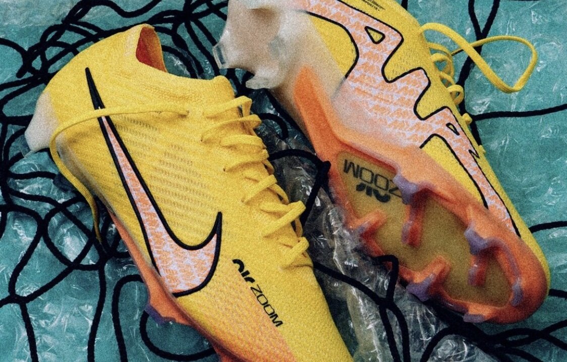 極美品　Nike Mercurial10 サッカースパイクオレンジ　レア 極美品 Nike Mercurial10 サッカースパイクオレンジ レア