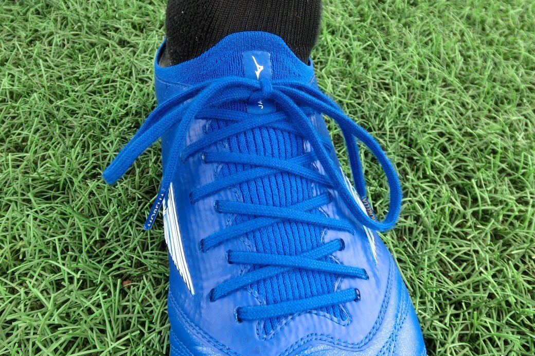 モレリアネオ3ベータの3つのハトメ穴の靴紐の通し方を検証レビュー Kohei S Blog サッカースパイク情報ブログ