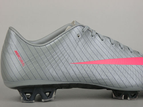 NIKE マーキュリアルヴェイパースーパーフライ　III NIKE ナイキ マーキュリアル ヴェイパー スーパーフライ III FG