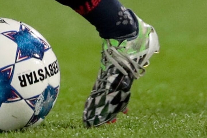 ユニークなF50アディゼロ4を着用するプロサッカー選手が登場 : Kohei's