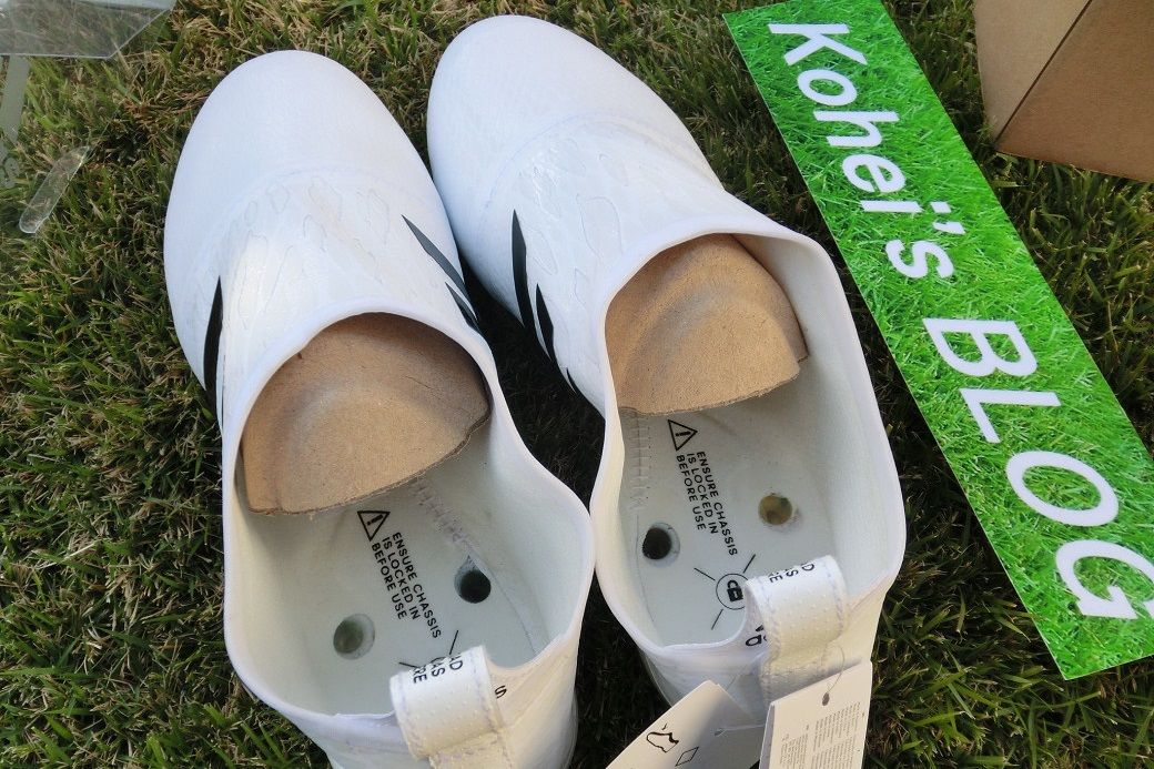 アディダス GLITCH (グリッチ) 16 FG/AG を購入したので開封してみた