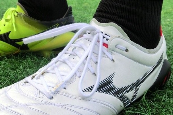 モレリアネオ3の別売りシューレース 靴紐 の黒 青 赤 黄色を使ってみた Kohei S Blog サッカースパイク情報ブログ モレリアネオ3の別売りシューレース 靴紐 の黒 青 赤 黄色を使ってみた Kohei S Blog サッカースパイク情報ブログ