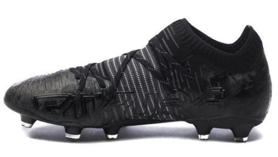 PUMA フューチャーZにブラックカラーの『ECLIPSE PACK』が登場