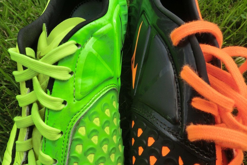 レア】サッカースパイク ウェーブイグニタス4 カンガルー MIZUNO