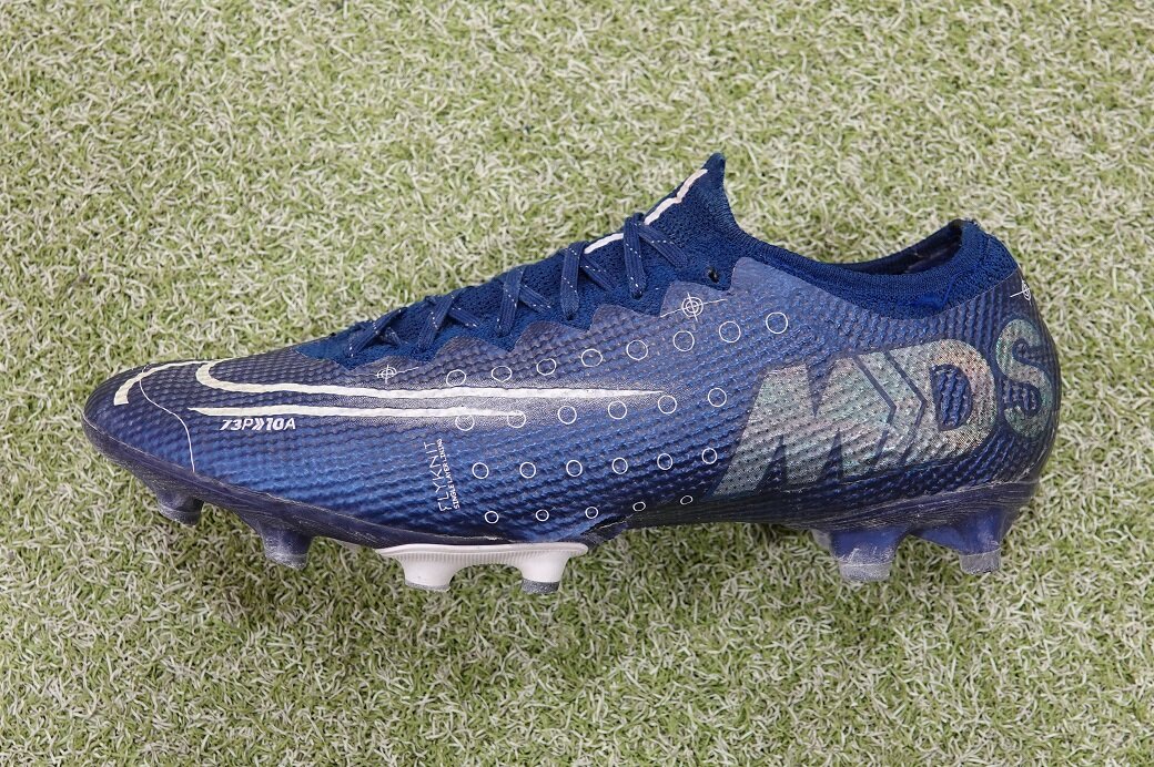 NIKEマーキュリアルのAG-PROソールを土グラウンドで使ったら?現物検証