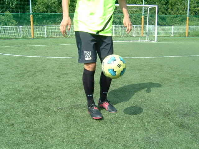 新品✨NIKE ナイキ 26.0 ボンバフィナーレⅡ フットサル サッカー NIKE ナイキ FC247 ボンバ フィナーレ Ⅱ(オレンジ×グレー