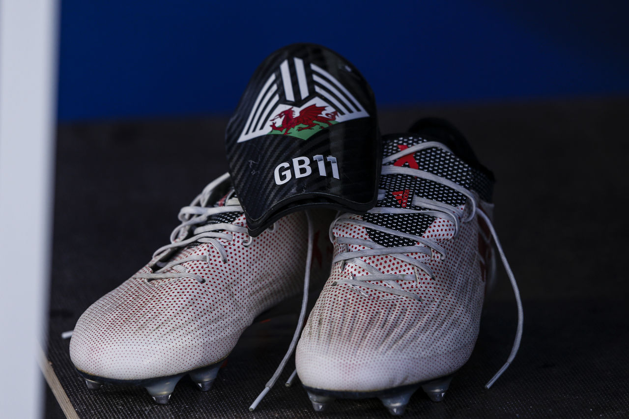 ウェールズ代表 ガレス・ベイルが履く特注エックス18.1SGを考察