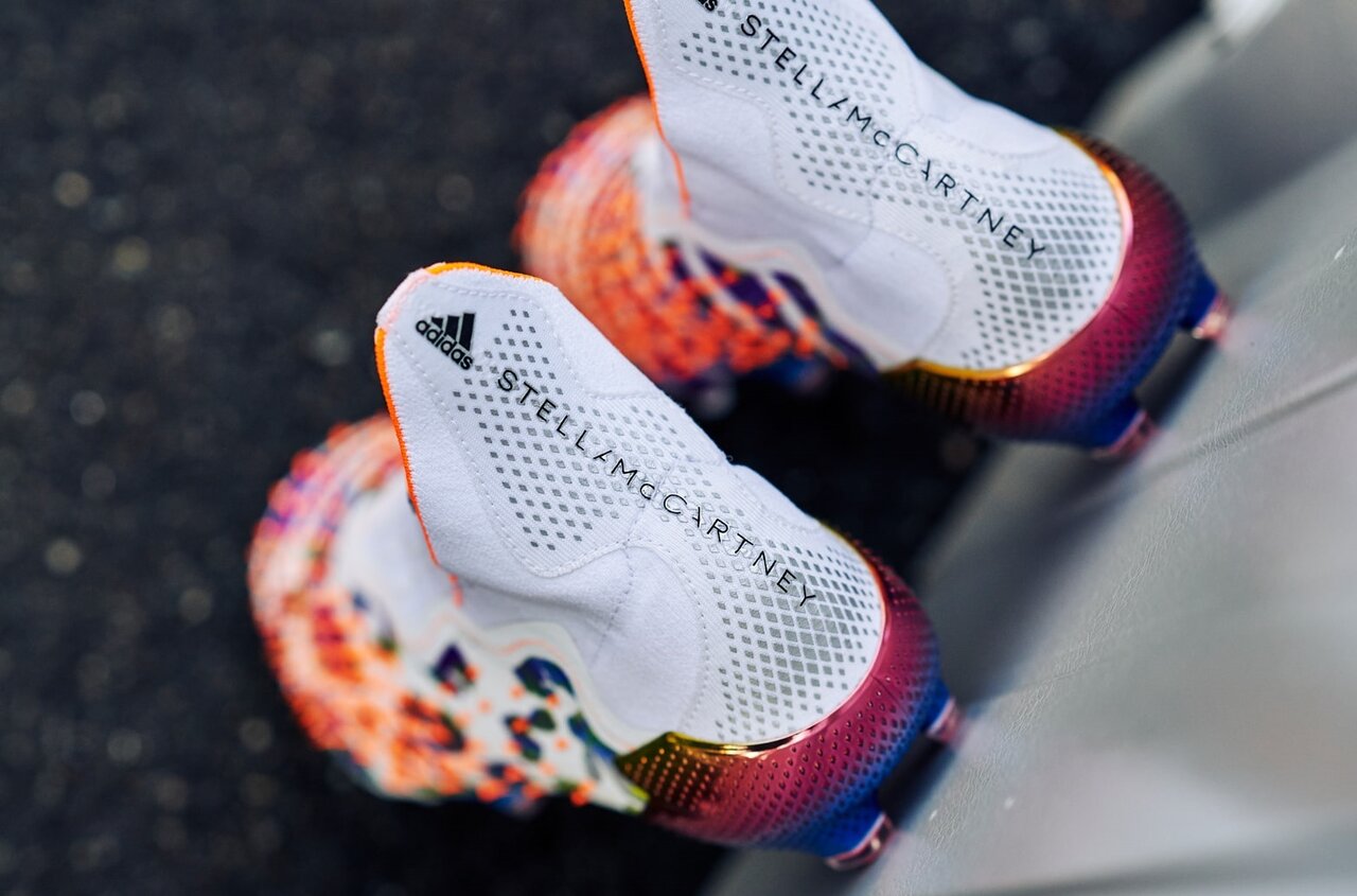 adidas プレデター フリーク FG ポグバ×ステラマッカートニーコラボ adidas プレデター フリーク FG ポグバ×ステラマッカートニーコラボ