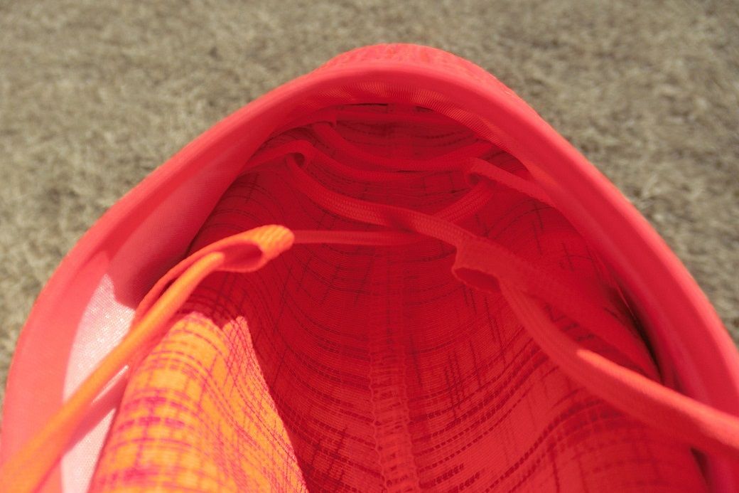 検証レビュー】 エックス16+ピュアカオスを紐無しで履いてみた