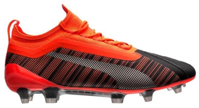 【国内店舗限定モデル!!!】プーマワン AG/FG 26.5cmサッカースパイク 国内店舗限定モデル!!!】プーマワン AG/FG 26.5cmサッカー