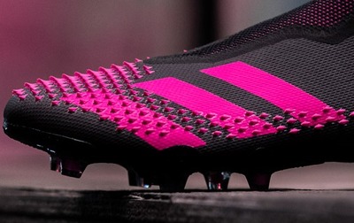 ※6/30まで期間限定！アディダス プレデターフリーク + FG adidas アディダス プレデターフリーク + FG(ブラック×ピンク