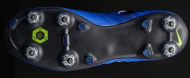 NIKE ナイキ ティエンポ7 SG 取り替え式アンチグロック NIKE（ナイキ）の「ナイキ ティエンポ レジェンド VII アンチ