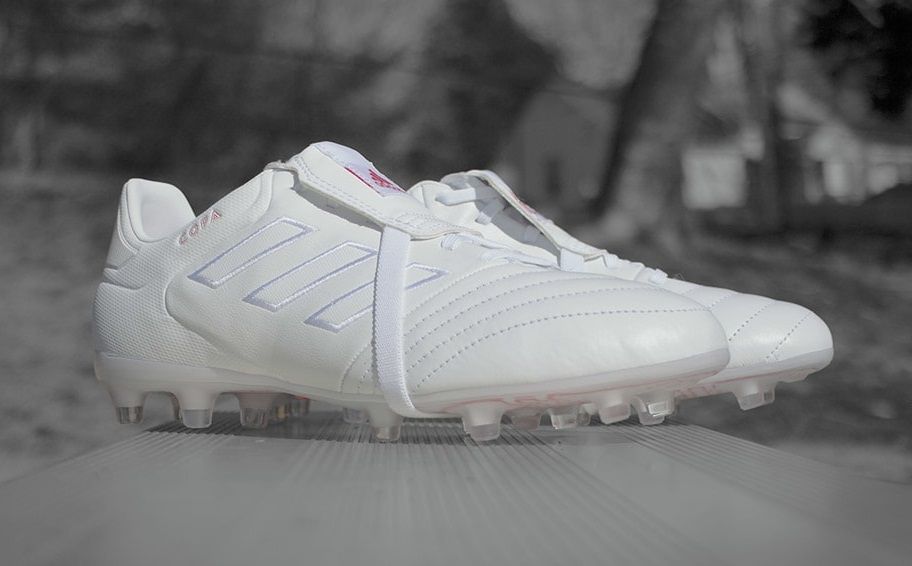 新色】 アディダス コパグローロ17.2 FG (コールドブラッデッドパック