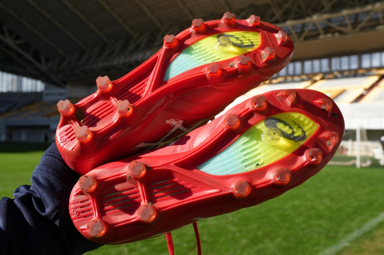 アシックス新型サッカースパイク「DSライトX-FLY PRO3」正式公開