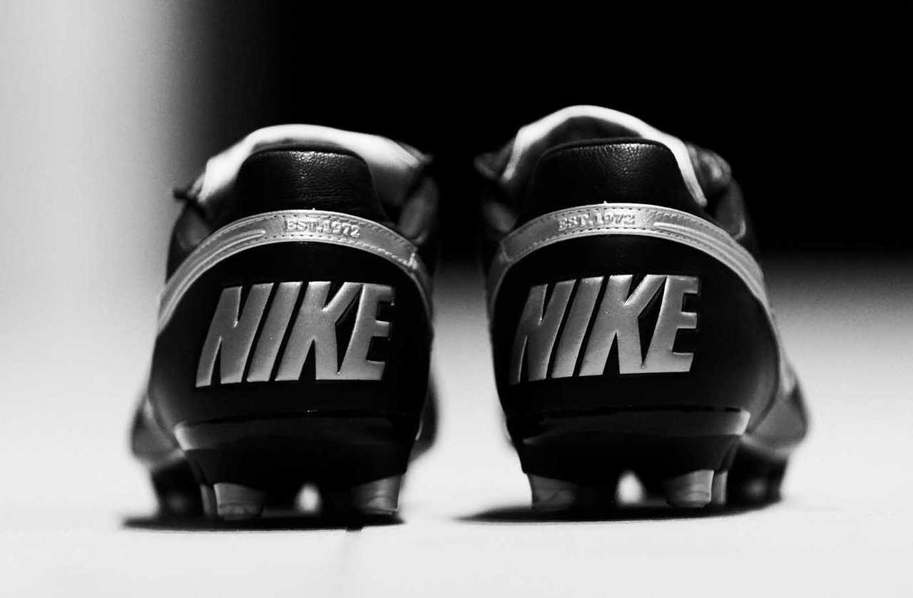 ナイキプレミアＳＧ Nike Premier 3 SG-Pro Low-Top Football Boot. Nike CA