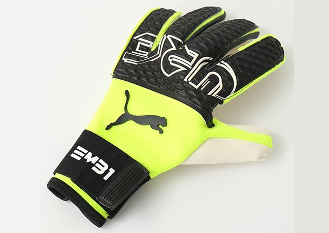 エデルソンの特注GKグローブが限定発売!『PUMA フューチャーZ エデルソンの特注GKグローブが限定発売!『PUMA フューチャーZ