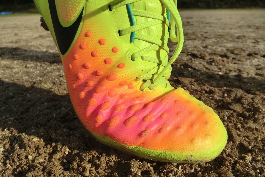 レビュー】 ナイキ マジスタオーパス2 HG-E : Kohei's BLOG