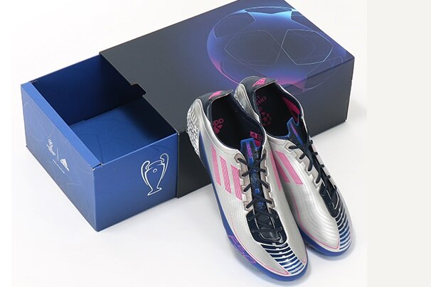 プレデターパルス」&「F50アディゼロ」の復刻版が同時発売 プレデターパルス」&「F50アディゼロ」の復刻版が同時発売