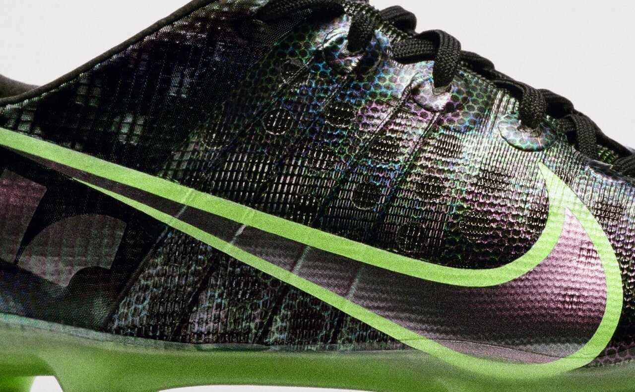 NIKE マーキュリアル AIRzoom Nikeが革新的なテクノロジーを搭載したAir Zoom Mercurialを