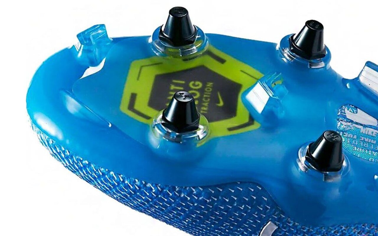 ナイキスパイクのSG-PROソールのプロモデルがProdirectで発売