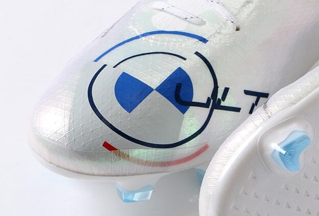 BMW50周年記念！PUMA「ウルトラ SL SPEED EDITION FG」が数量限定で