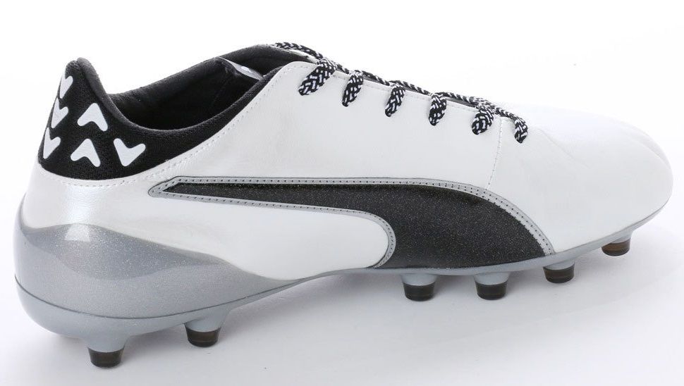 プーマ サッカースパイク エヴォタッチ PRO HG 日本人向けエヴォタッチJ】 PUMA エヴォタッチ J PRO HG 登場