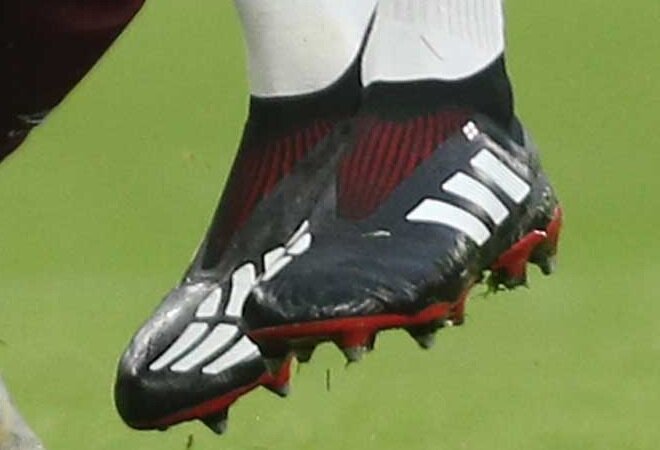 デレ・アリがプレデターマニア19+を着用！その他の着用選手も