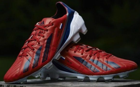 レビュー】 ステッチ補強したサッカースパイク (アディゼロF50編 レビュー】 ステッチ補強したサッカースパイク (アディゼロF50編