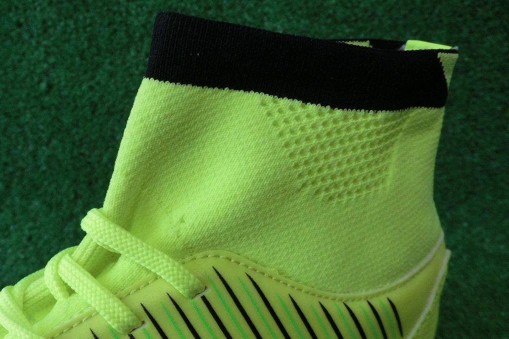 偽物のサッカースパイクを買って分析してみた Socone ソコネ 編 Kohei S Blog サッカースパイク情報ブログ
