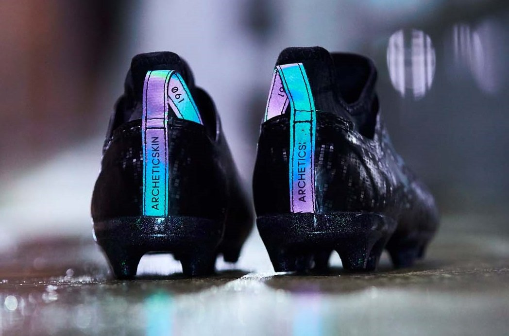 新色 アディダス Glitch19 Archetic Skin 登場 Kohei S Blog サッカースパイク情報ブログ